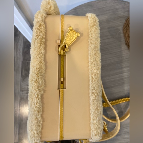 NA NA NA FUZZY BACKPACK - Picture 3 of 5